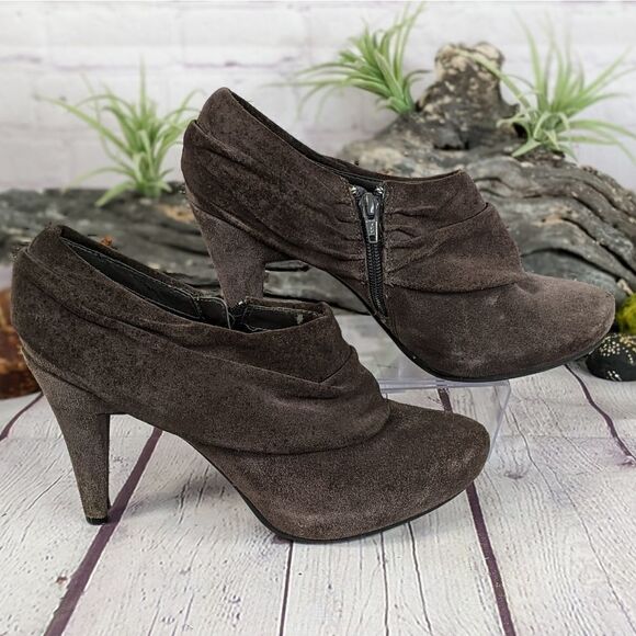 Worthington Charcoal Suede Side Zip Heeled Ankle Booties - Picture 4 of 9